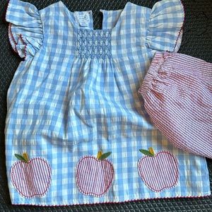 Adorable Apple set MUD PIE